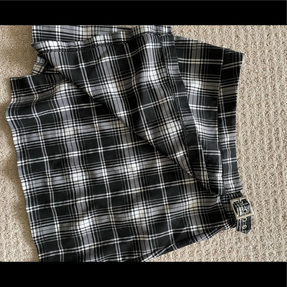 Brandy Melville wrap plaid mini skirt - Picture 2 of 6